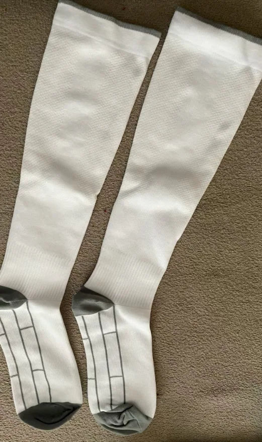 Zyvomart Unisex Knee High Graduated Compression Socks 20-30mmHg