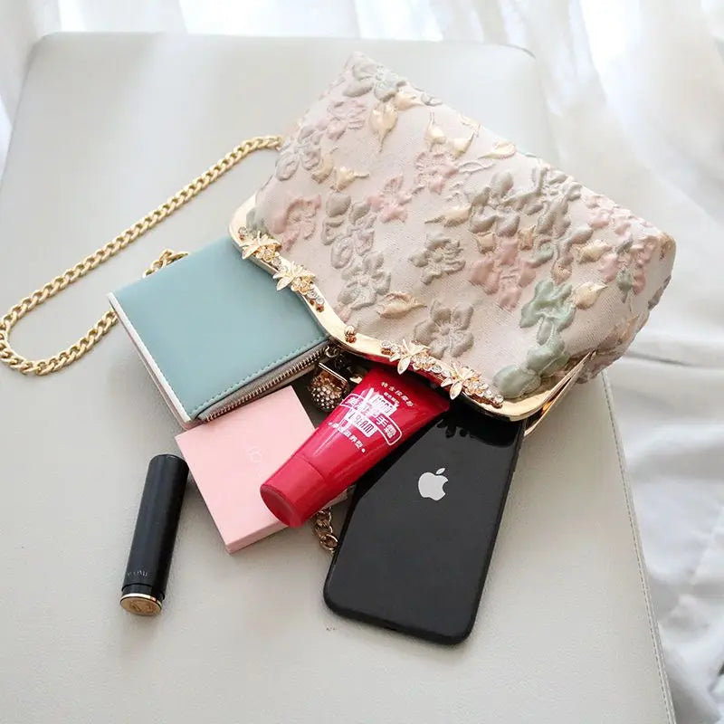 Vintage Embroidered Floral Flap Crossbody Bag | Classic Cloth Chain Shoulder Handbag